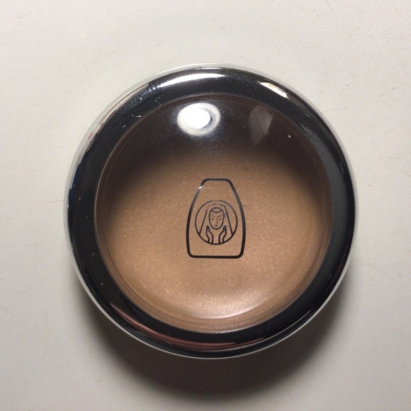 Oil of Olay Gloss Wear Sheer Sunlight Lip Shine - Picture 1 of 2